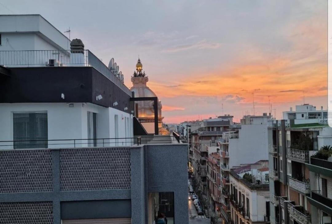 Apartament Attico Reale - In Centro, Tra Stazione E Bari Vecchia Zewnętrze zdjęcie