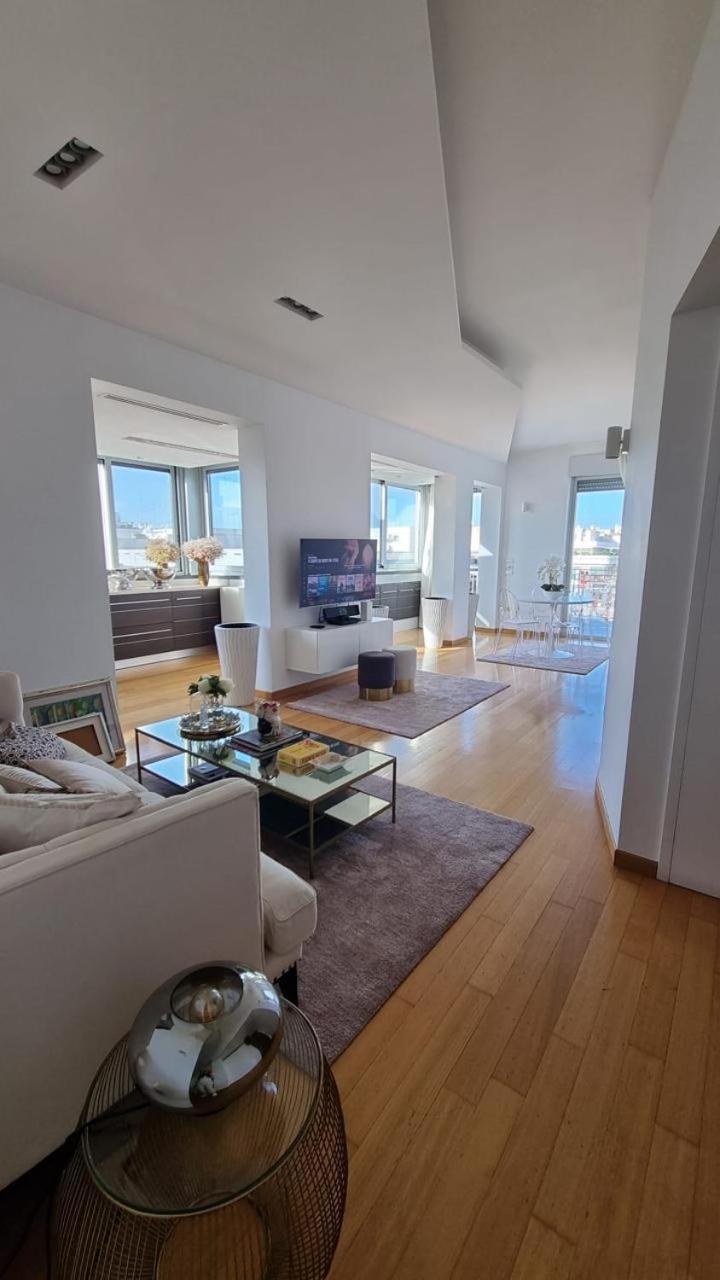 Apartament Attico Reale - In Centro, Tra Stazione E Bari Vecchia Zewnętrze zdjęcie