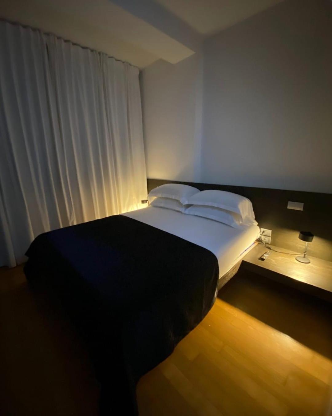 Apartament Attico Reale - In Centro, Tra Stazione E Bari Vecchia Zewnętrze zdjęcie