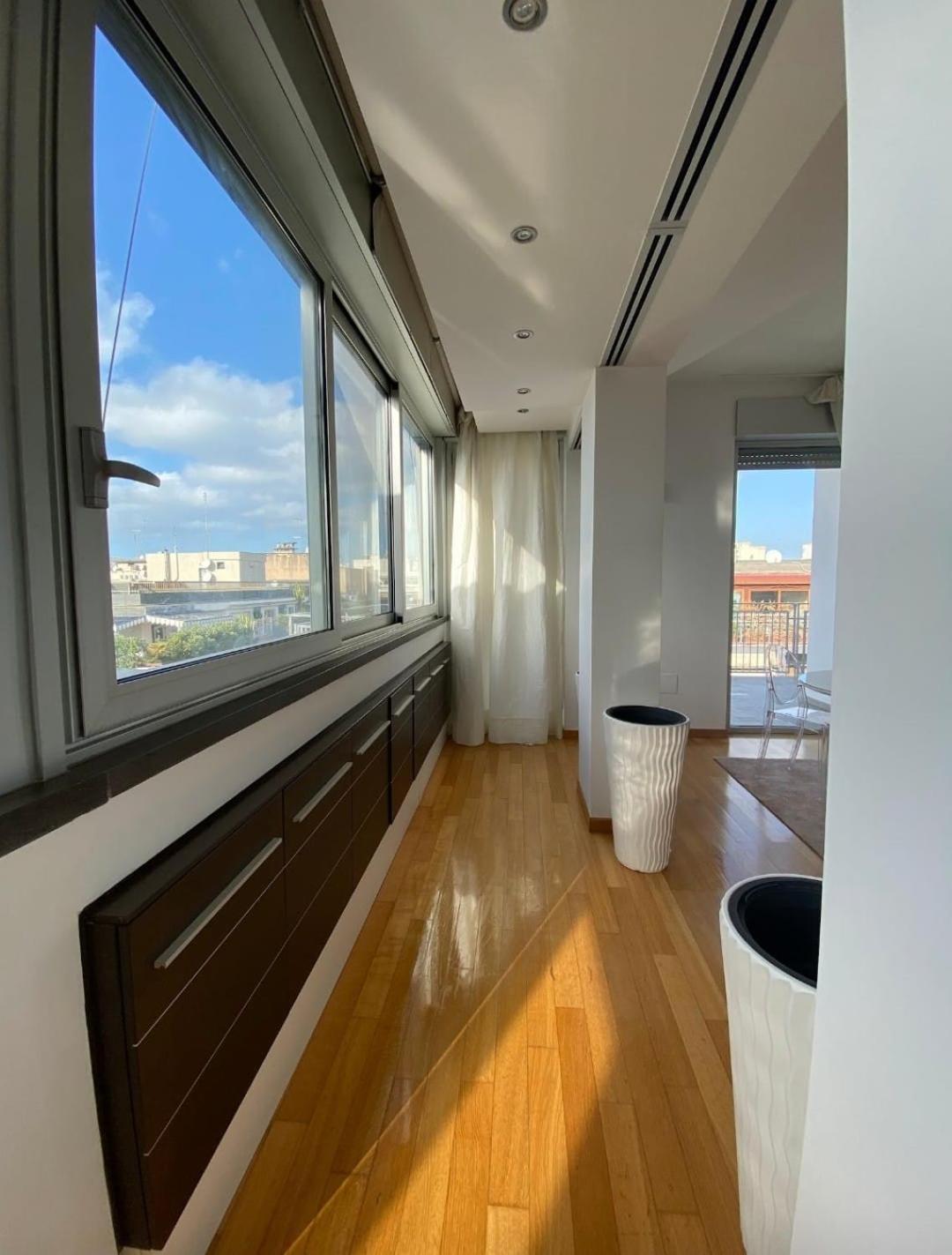 Apartament Attico Reale - In Centro, Tra Stazione E Bari Vecchia Zewnętrze zdjęcie