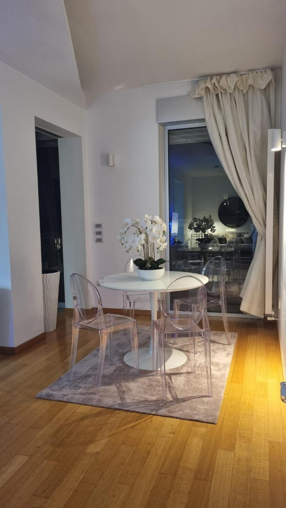 Apartament Attico Reale - In Centro, Tra Stazione E Bari Vecchia Zewnętrze zdjęcie