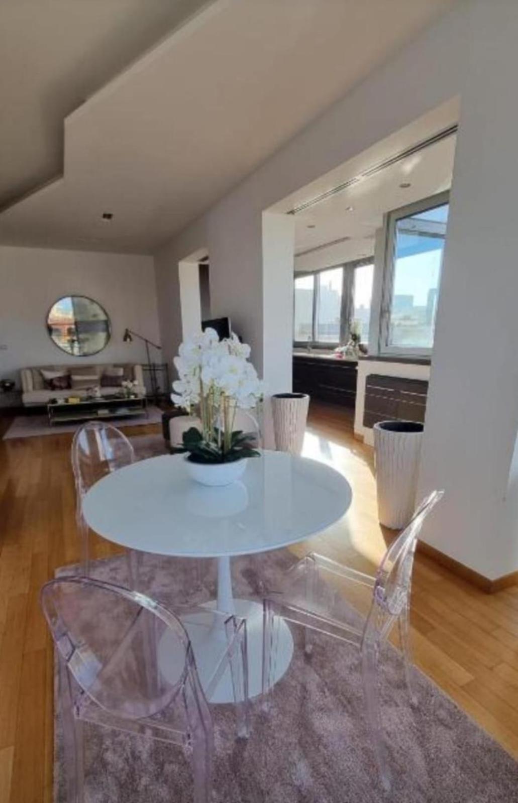 Apartament Attico Reale - In Centro, Tra Stazione E Bari Vecchia Zewnętrze zdjęcie